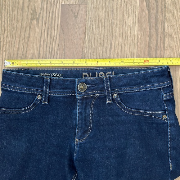 DL1961 | Emma Skinny Stretch Legging Jeans | Cellar Wash | 25 - Picture 5 of 9